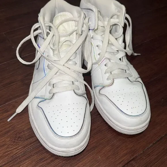 Nike Women's White Air Jordan Reflective Nike Mid Irresident Trim Size 8 - Picture 2 of 5